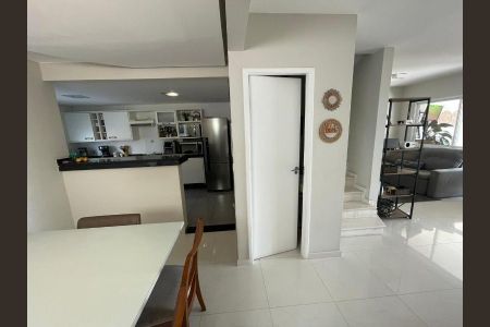 Casa à venda com 192m², 3 quartos e 2 vagas Casa à venda com 192m², 3 quartos e 2 vagasFoto 11