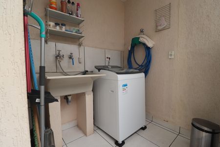 Casa à venda com 140m², 3 quartos e 2 vagasÁrea de Serviço