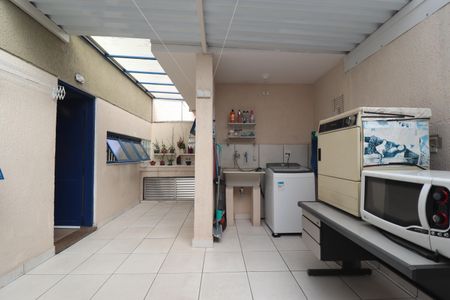 Casa à venda com 140m², 3 quartos e 2 vagasÁrea de Serviço