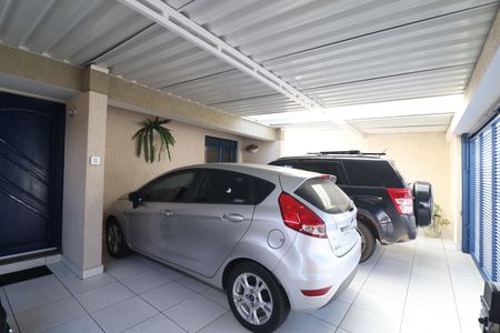 Casa à venda com 140m², 3 quartos e 2 vagasGaragem