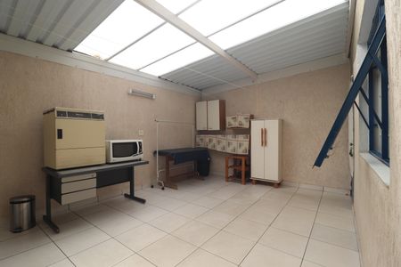 Casa à venda com 140m², 3 quartos e 2 vagasÁrea de Serviço