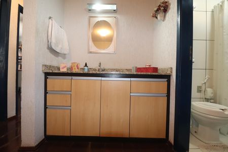 Casa à venda com 140m², 3 quartos e 2 vagasLavabo