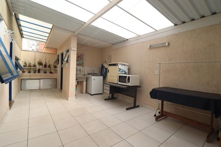 Casa à venda com 140m², 3 quartos e 2 vagasÁrea de Serviço