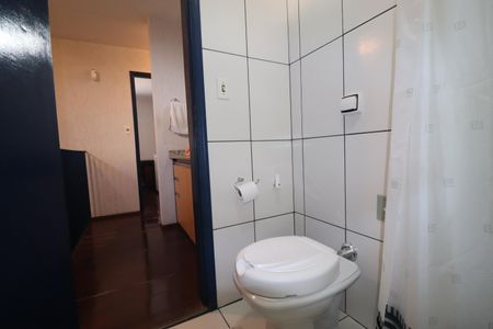 Casa à venda com 140m², 3 quartos e 2 vagasBanheiro