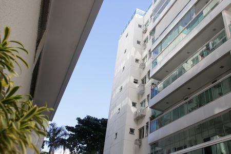 Apartamento à venda com 78m², 2 quartos e 1 vaga Apartamento à venda com 78m², 2 quartos e 1 vagaFachada do bloco