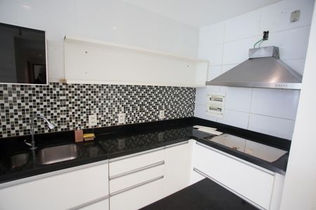 Apartamento à venda com 78m², 2 quartos e 1 vaga Apartamento à venda com 78m², 2 quartos e 1 vagaCozinha