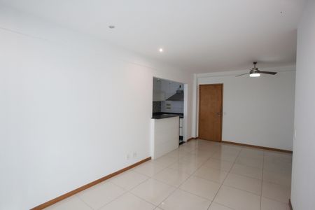 Apartamento à venda com 78m², 2 quartos e 1 vaga Apartamento à venda com 78m², 2 quartos e 1 vagaSala