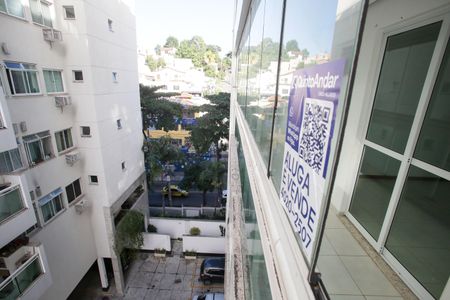 Apartamento à venda com 78m², 2 quartos e 1 vaga Apartamento à venda com 78m², 2 quartos e 1 vagaPlaquinha