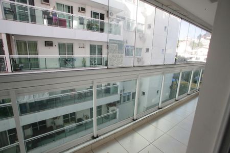 Apartamento à venda com 78m², 2 quartos e 1 vaga Apartamento à venda com 78m², 2 quartos e 1 vagaVaranda da Suíte