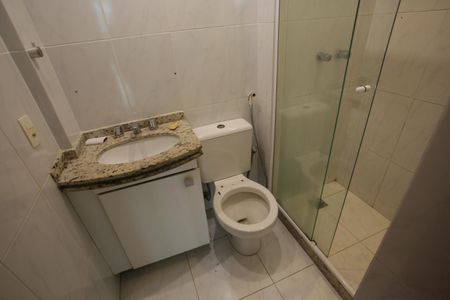 Apartamento à venda com 78m², 2 quartos e 1 vaga Apartamento à venda com 78m², 2 quartos e 1 vagaBanheiro Social