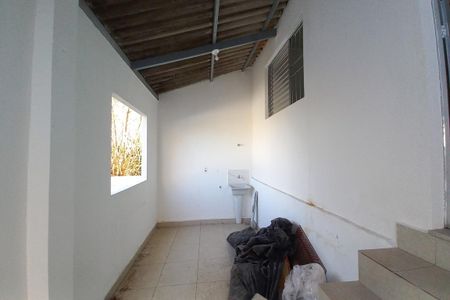Casa para alugar com 300m², 2 quartos e 1 vaga Casa para alugar com 300m², 2 quartos e 1 vagaÁrea de Serviço