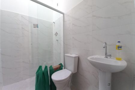 Casa para alugar com 300m², 2 quartos e 1 vaga Casa para alugar com 300m², 2 quartos e 1 vagaBanheiro Social