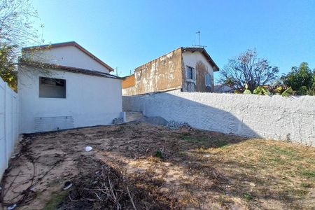 Casa para alugar com 300m², 2 quartos e 1 vaga Casa para alugar com 300m², 2 quartos e 1 vagaQuintal