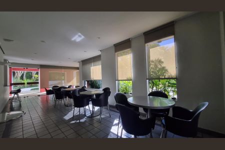 Apartamento à venda com 43m², 1 quarto e 1 vaga Apartamento à venda com 43m², 1 quarto e 1 vagaÁrea comum - Salão de festas