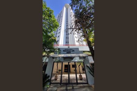 Apartamento à venda com 43m², 1 quarto e 1 vaga Apartamento à venda com 43m², 1 quarto e 1 vagaFachada