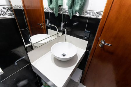 Apartamento à venda com 50m², 2 quartos e 1 vaga Apartamento à venda com 50m², 2 quartos e 1 vagaBanheiro