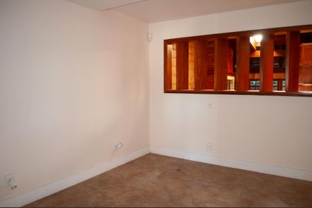 Casa à venda com 495m², 4 quartos e 2 vagas Casa à venda com 495m², 4 quartos e 2 vagasQuarto 3