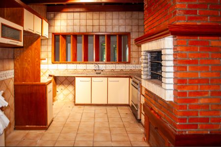 Casa à venda com 495m², 4 quartos e 2 vagas Casa à venda com 495m², 4 quartos e 2 vagasCozinha