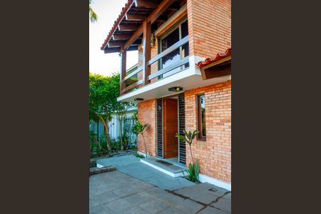 Casa à venda com 495m², 4 quartos e 2 vagas Casa à venda com 495m², 4 quartos e 2 vagasÁrea comum