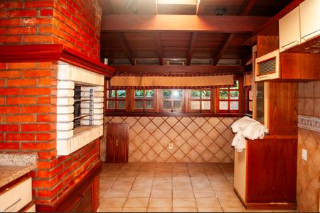 Casa à venda com 495m², 4 quartos e 2 vagas Casa à venda com 495m², 4 quartos e 2 vagasCozinha