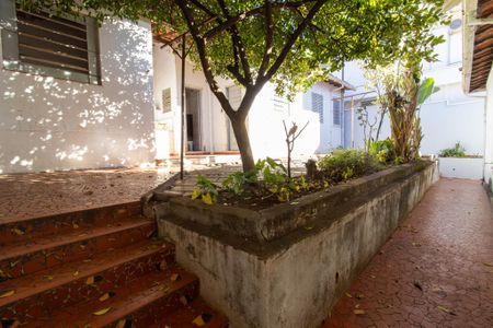 Casa à venda com 250m², 3 quartos e 3 vagas Casa à venda com 250m², 3 quartos e 3 vagasÁrea comum