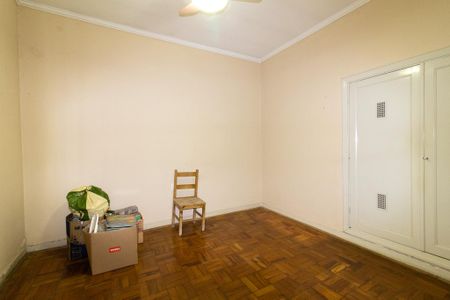 Casa à venda com 250m², 3 quartos e 3 vagas Casa à venda com 250m², 3 quartos e 3 vagasQuarto 2