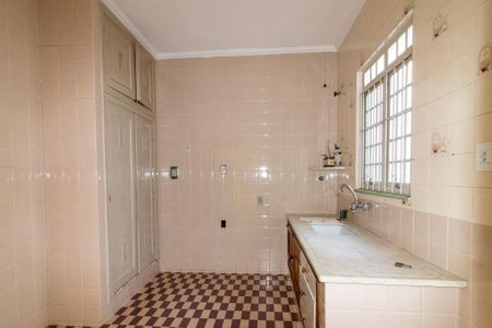 Casa à venda com 250m², 3 quartos e 3 vagas Casa à venda com 250m², 3 quartos e 3 vagasCozinha