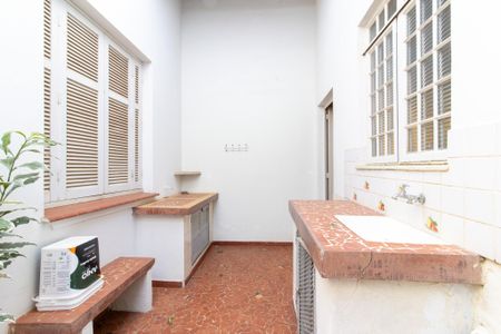 Casa à venda com 250m², 3 quartos e 3 vagas Casa à venda com 250m², 3 quartos e 3 vagasÁrea de Serviço