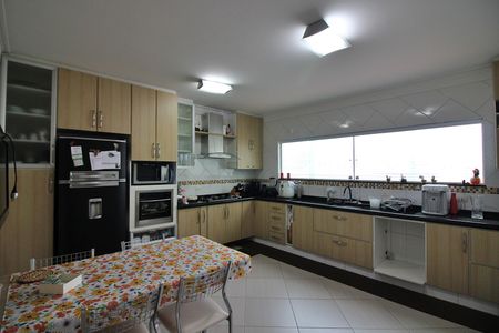 Casa à venda com 298m², 4 quartos e 5 vagasCozinha