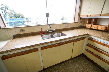 Casa para alugar com 450m², 4 quartos e 7 vagasPia