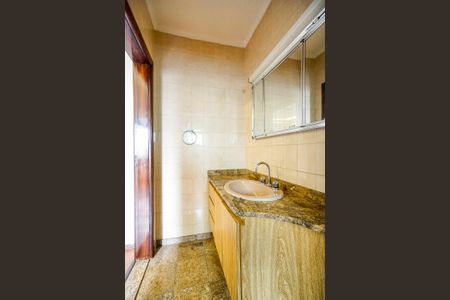 Casa para alugar com 450m², 4 quartos e 7 vagasBanheiro da suíte 03