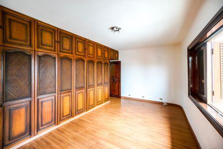 Casa para alugar com 450m², 4 quartos e 7 vagasSuíte 04