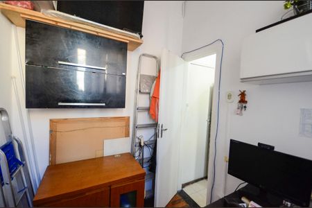 Apartamento à venda com 55m², 2 quartos e sem vaga Apartamento à venda com 55m², 2 quartos e sem vagaQuarto de Serviço