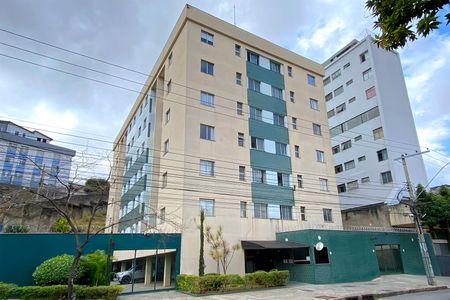 Apartamento à venda com 53m², 2 quartos e 1 vaga Apartamento à venda com 53m², 2 quartos e 1 vagaFachada