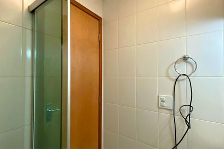 Apartamento à venda com 53m², 2 quartos e 1 vaga Apartamento à venda com 53m², 2 quartos e 1 vagaBanheiro Social