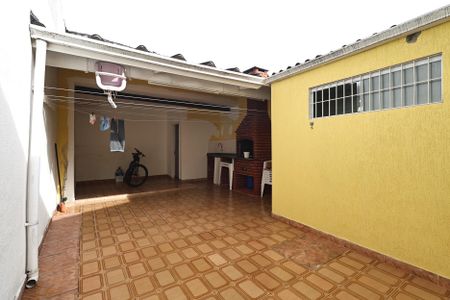 Casa à venda com 160m², 3 quartos e 2 vagasquintal com churrasqueira