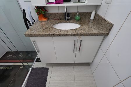Casa à venda com 160m², 3 quartos e 2 vagasBanheiro