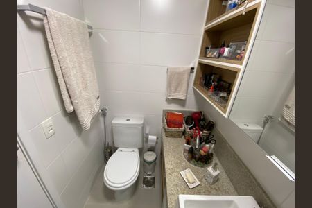 Apartamento à venda com 65m², 2 quartos e 1 vaga Apartamento à venda com 65m², 2 quartos e 1 vagaBanheiro Suite