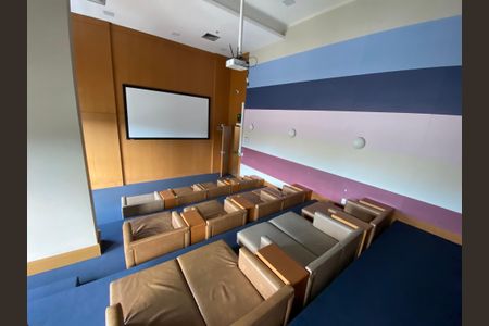 Apartamento à venda com 65m², 2 quartos e 1 vaga Apartamento à venda com 65m², 2 quartos e 1 vagaCinema