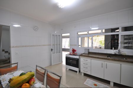 Casa à venda com 240m², 3 quartos e 2 vagasCozinha