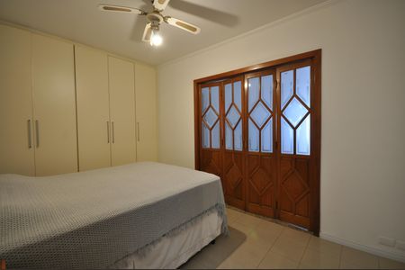 Casa à venda com 240m², 3 quartos e 2 vagasQuarto 1