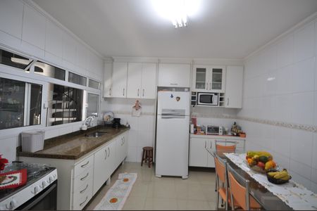 Casa à venda com 240m², 3 quartos e 2 vagasCozinha