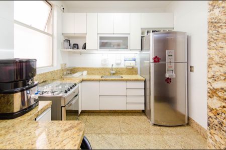 Apartamento à venda com 124m², 3 quartos e 1 vaga Apartamento à venda com 124m², 3 quartos e 1 vagaCozinha