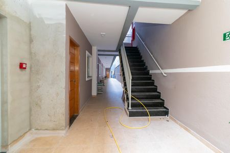 Apartamento à venda com 32m², 1 quarto e sem vagaEscadas