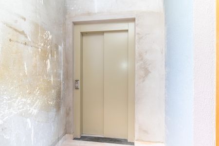 Apartamento à venda com 44m², 2 quartos e sem vaga Apartamento à venda com 44m², 2 quartos e sem vagaElevador