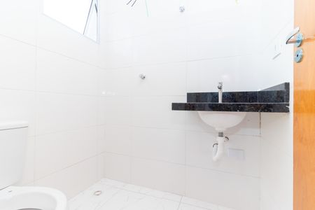 Apartamento à venda com 47m², 2 quartos e sem vaga Apartamento à venda com 47m², 2 quartos e sem vagaBanheiro Social