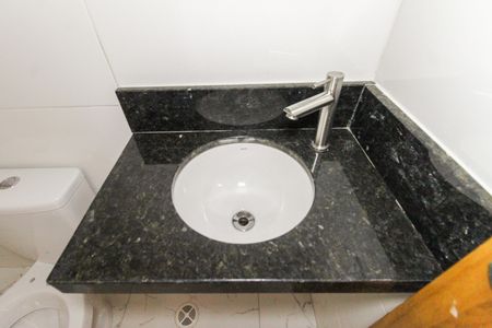 Apartamento à venda com 35m², 2 quartos e sem vaga Apartamento à venda com 35m², 2 quartos e sem vagaBanheiro