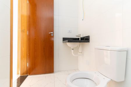 Apartamento à venda com 44m², 2 quartos e sem vaga Apartamento à venda com 44m², 2 quartos e sem vagaBanheiro