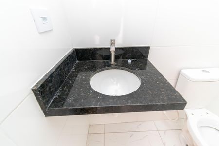 Apartamento à venda com 44m², 2 quartos e sem vaga Apartamento à venda com 44m², 2 quartos e sem vagaBanheiro
