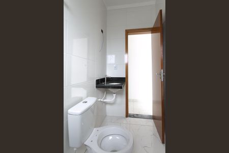 Apartamento à venda com 43m², 2 quartos e sem vaga Apartamento à venda com 43m², 2 quartos e sem vagaBanheiro